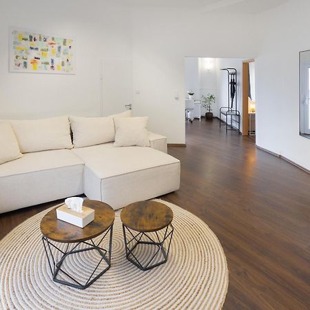 Ruhrapartments #Naehe A40 #Zentral #Fastwifi #Perfekt Fuer Familien Und Geschaeftsreisen Bochum Bagian luar foto