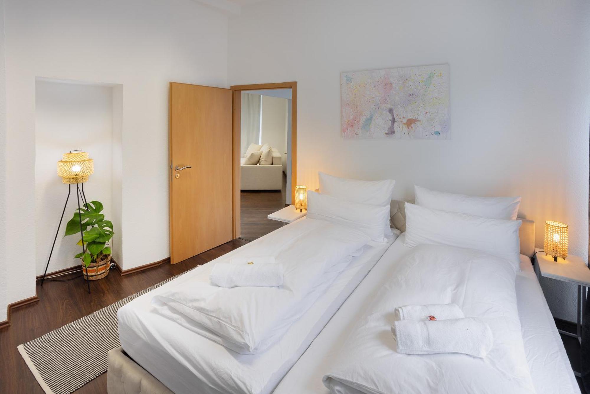 Ruhrapartments #Naehe A40 #Zentral #Fastwifi #Perfekt Fuer Familien Und Geschaeftsreisen Bochum Bagian luar foto